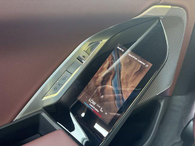 Photo of 2025 Mineral White Metallic BMW 740