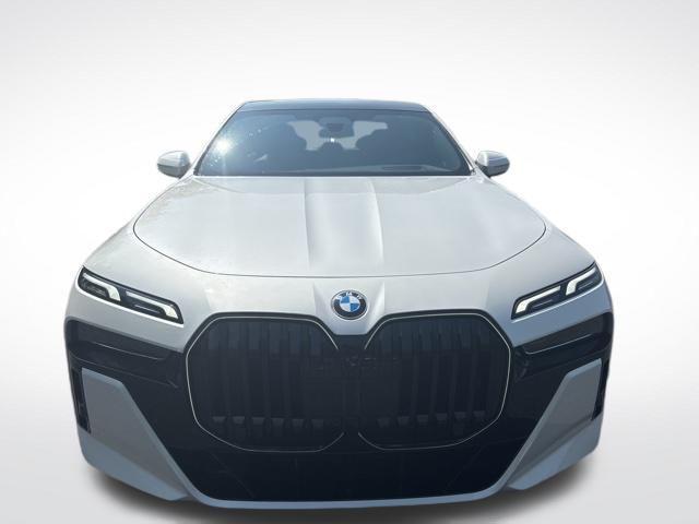 Photo of 2025 Mineral White Metallic BMW 740
