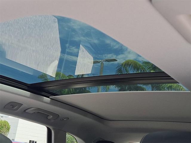 Photo of 2023 Ibis White Audi Q5