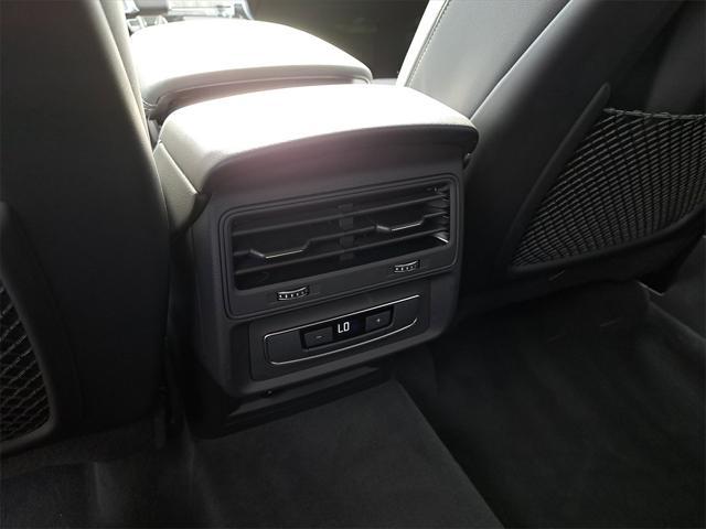 Photo of 2025 Samurai Gray Metallic Audi Q7