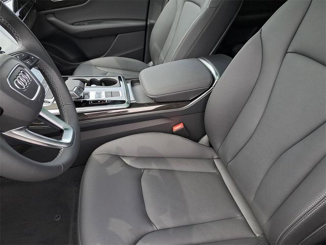 Photo of 2025 Glacier White Metallic Audi Q8