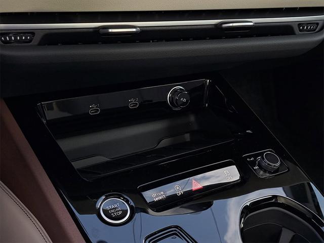 Photo of 2025 Florett Silver Metallic Audi A5