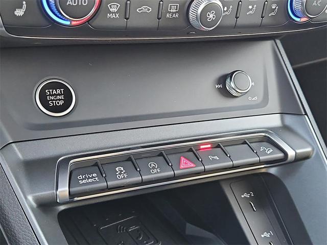 Photo of 2025 Chronos Gray Metallic Audi Q3