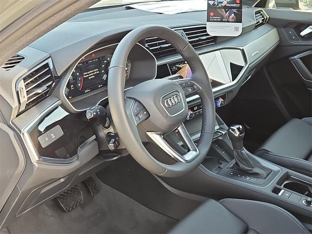 Photo of 2025 Chronos Gray Metallic Audi Q3