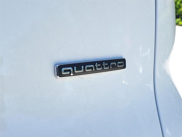 Photo of 2025 Glacier White Metallic Audi Q5 Sportback