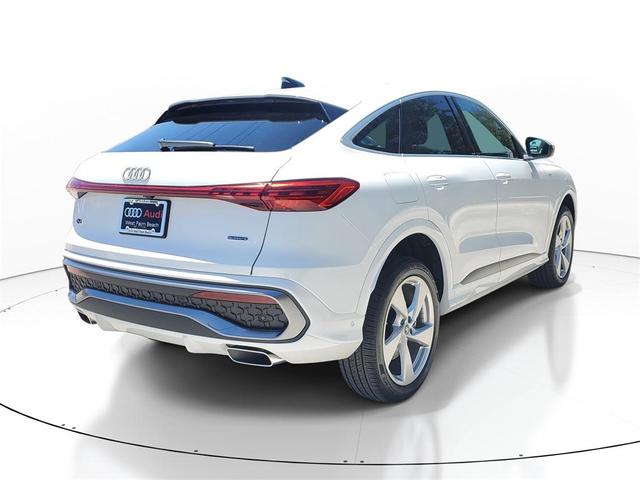 Photo of 2025 Glacier White Metallic Audi Q5 Sportback