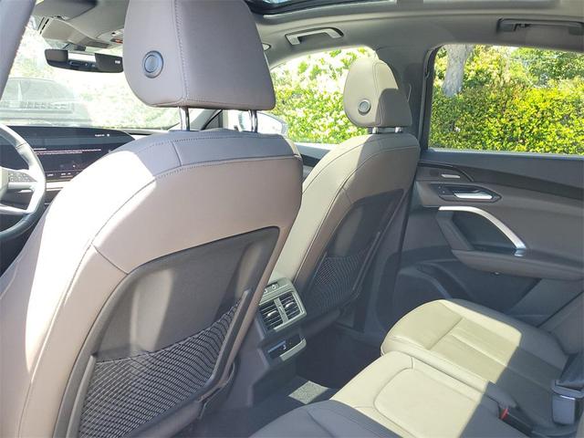 Photo of 2025 Glacier White Metallic Audi Q5 Sportback