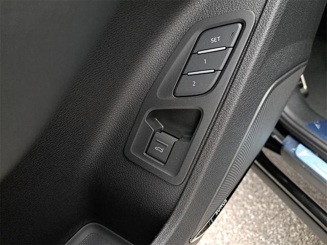 Photo of 2025 Mythos Black Metallic Audi Q3