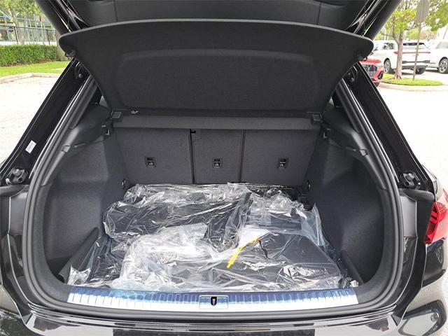 Photo of 2025 Mythos Black Metallic Audi Q3