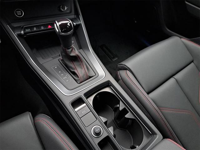 Photo of 2025 Mythos Black Metallic Audi Q3