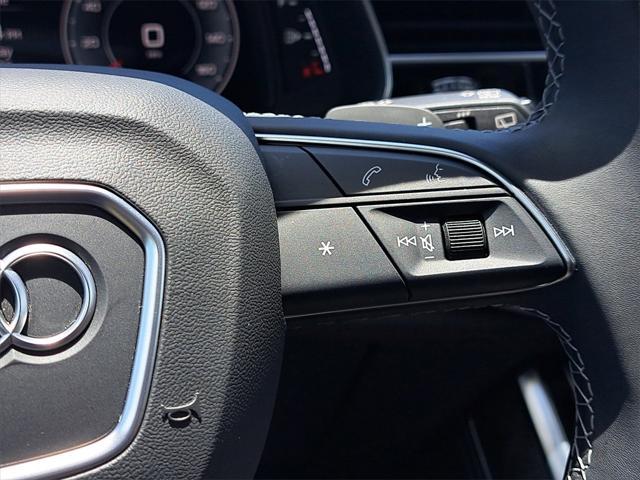 Photo of 2025 Waitomo Blue Metallic Audi Q7
