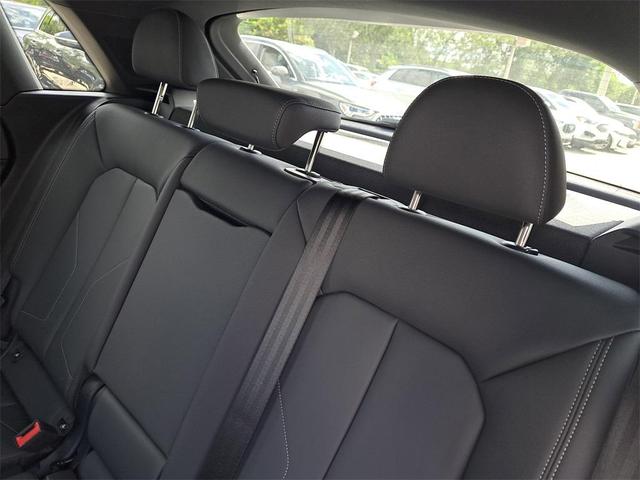 Photo of 2025 Navarra Blue Metallic Audi Q3