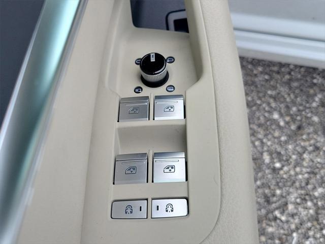 Photo of 2025 Glacier White Metallic Audi A6