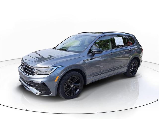 Photo of 2024 Platinum Gray Metallic Volkswagen Tiguan