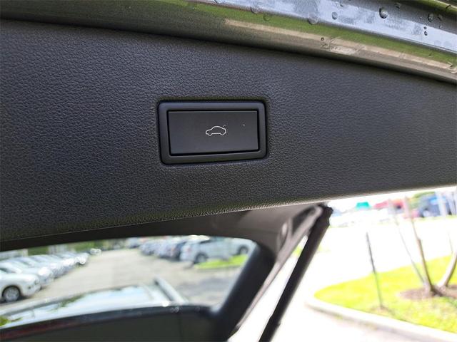 Photo of 2024 Platinum Gray Metallic Volkswagen Tiguan