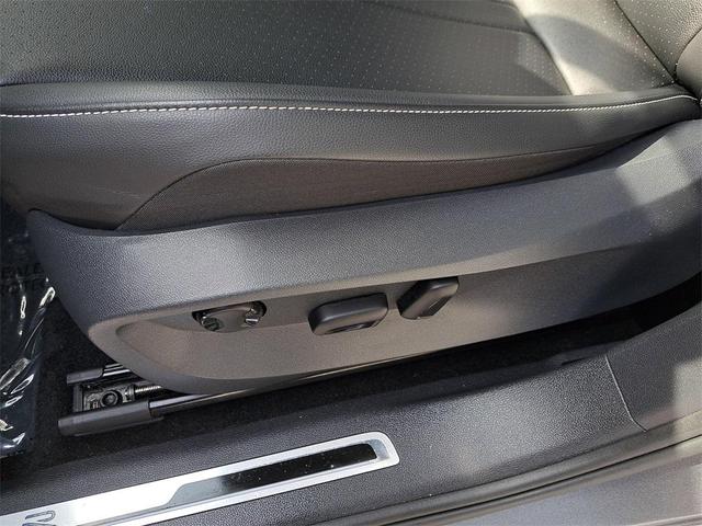 Photo of 2024 Platinum Gray Metallic Volkswagen Tiguan