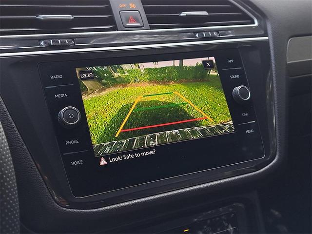 Photo of 2024 Platinum Gray Metallic Volkswagen Tiguan