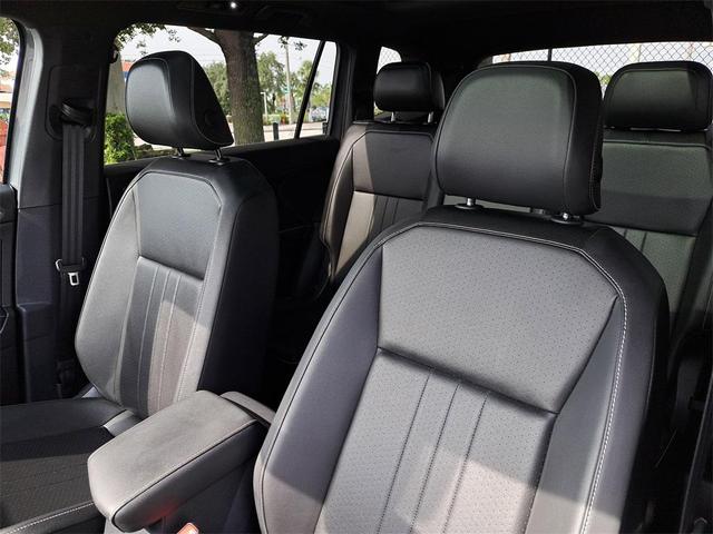 Photo of 2024 Platinum Gray Metallic Volkswagen Tiguan