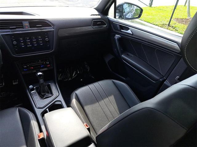 Photo of 2024 Platinum Gray Metallic Volkswagen Tiguan