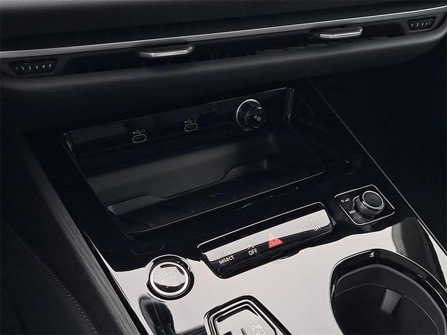 Photo of 2025 Glacier White Metallic Audi A5