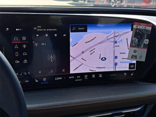 Photo of 2025 Tambora Gray Metallic Audi Q5