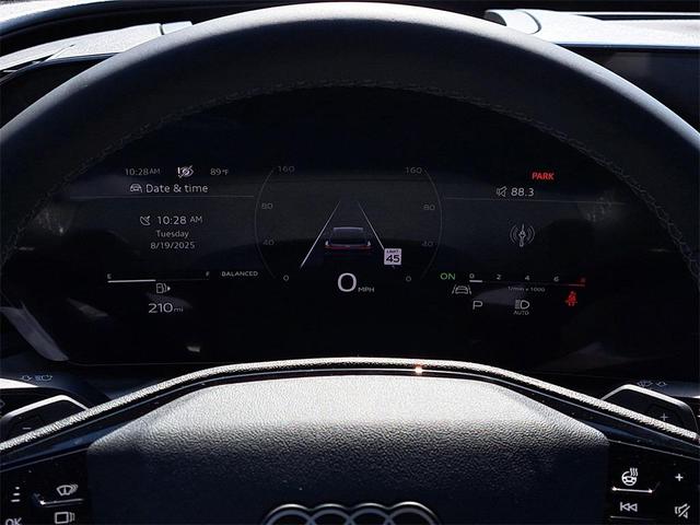 Photo of 2025 Tambora Gray Metallic Audi Q5