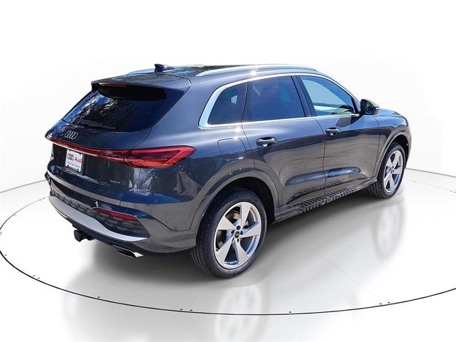Photo of 2025 Tambora Gray Metallic Audi Q5