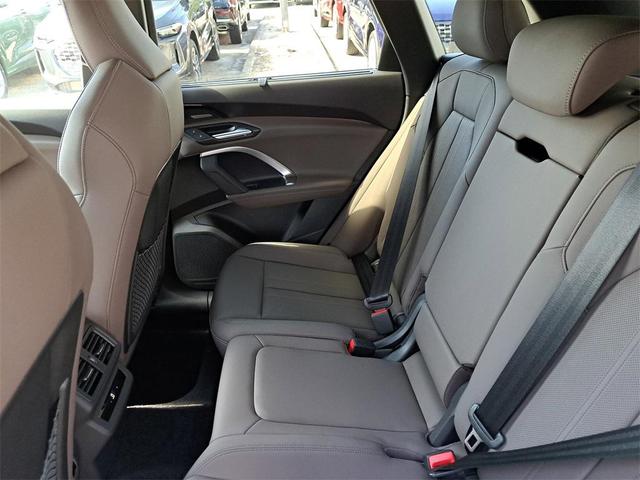 Photo of 2025 Tambora Gray Metallic Audi Q5