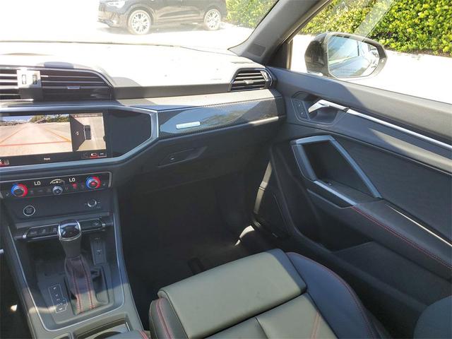 Photo of 2025 Daytona Gray Pearl Effect Audi Q3