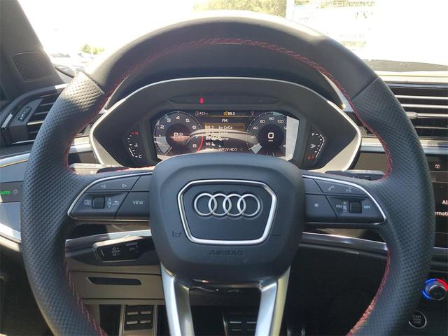 Photo of 2025 Daytona Gray Pearl Effect Audi Q3