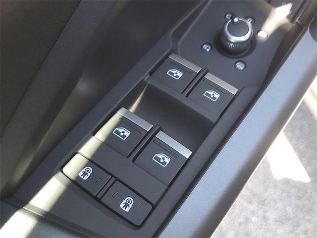 Photo of 2025 Daytona Gray Pearl Effect Audi Q3