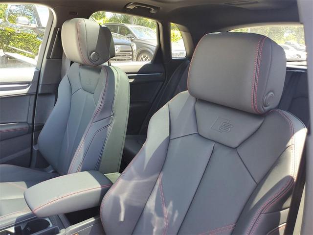 Photo of 2025 Daytona Gray Pearl Effect Audi Q3