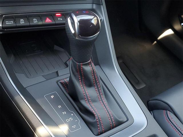 Photo of 2025 Daytona Gray Pearl Effect Audi Q3