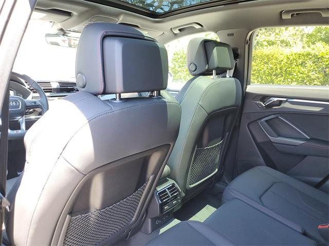Photo of 2025 Daytona Gray Pearl Effect Audi Q3