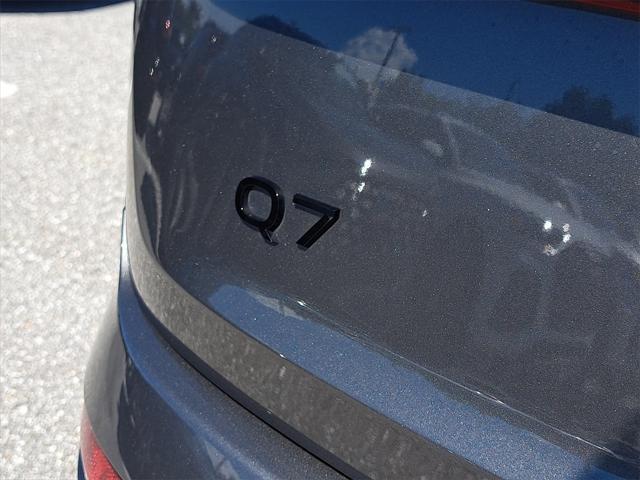 Photo of 2025 Samurai Gray Metallic Audi Q7