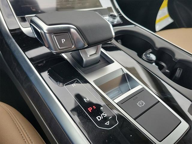 Photo of 2025 Mythos Black Metallic Audi Q8