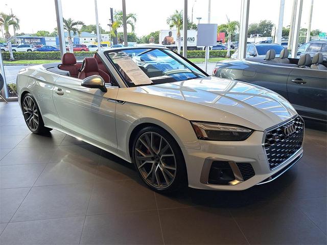 Photo of 2023 Glacier White Metallic/Black Roof Audi S5