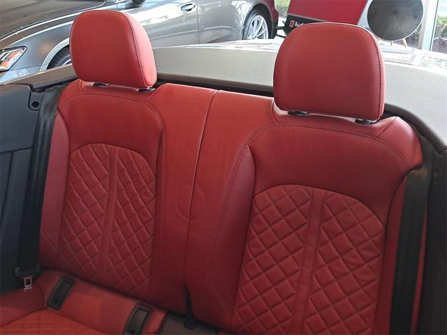 Photo of 2023 Glacier White Metallic/Black Roof Audi S5