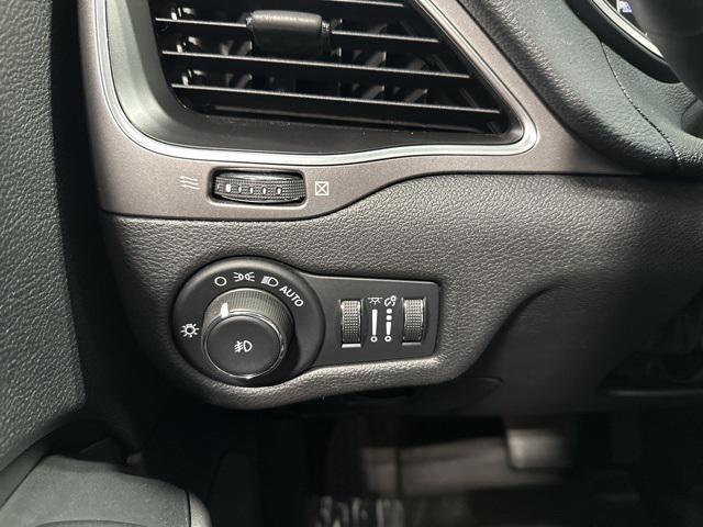 Photo of 2020 Slate Blue Pearlcoat Jeep Cherokee