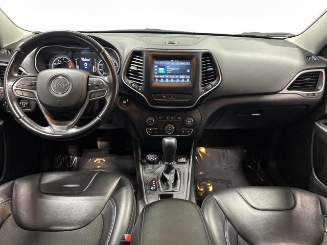 Photo of 2020 Slate Blue Pearlcoat Jeep Cherokee
