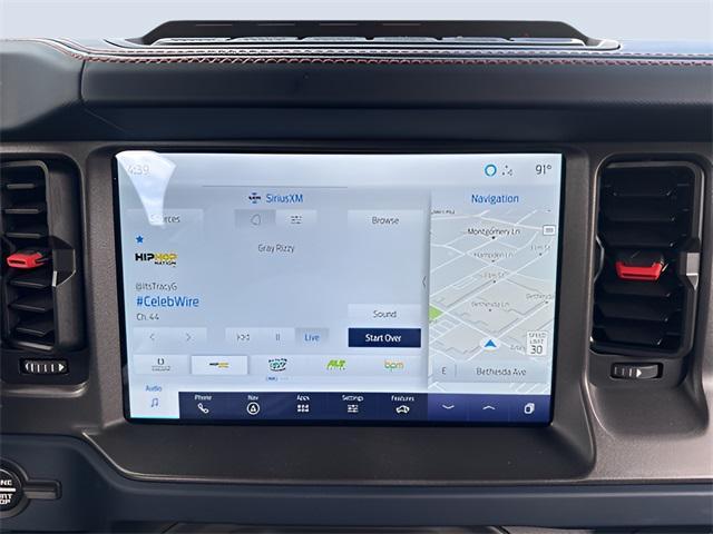 Photo of 2023 Oxford White Ford Bronco