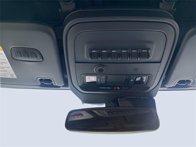 Photo of 2023 Oxford White Ford Bronco