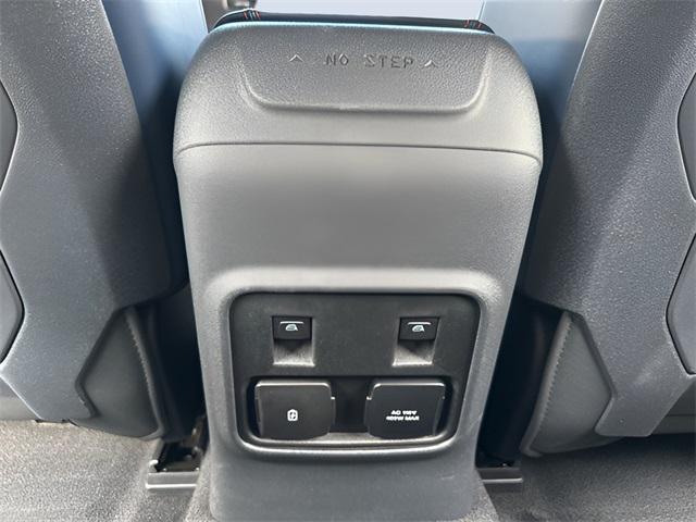 Photo of 2023 Oxford White Ford Bronco