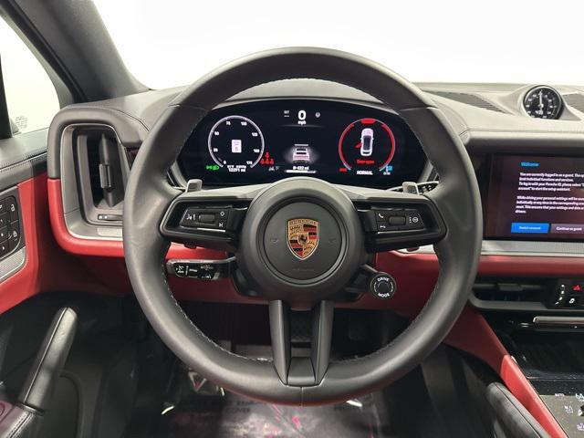 Photo of 2024 Quartzite Grey Metallic Porsche Cayenne