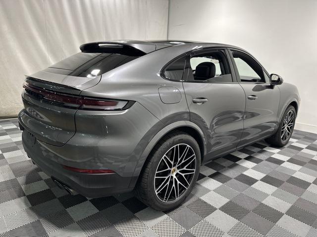 Photo of 2024 Quartzite Grey Metallic Porsche Cayenne