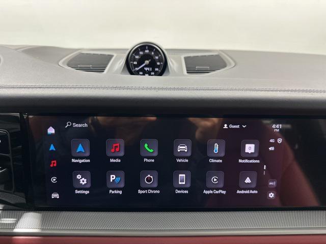 Photo of 2024 Quartzite Grey Metallic Porsche Cayenne