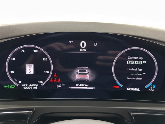 Photo of 2024 Quartzite Grey Metallic Porsche Cayenne
