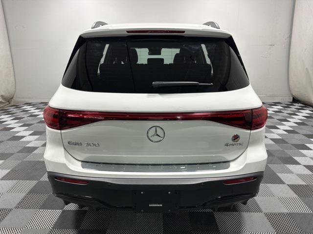 Photo of 2025 Polar White Mercedes-Benz EQB 300