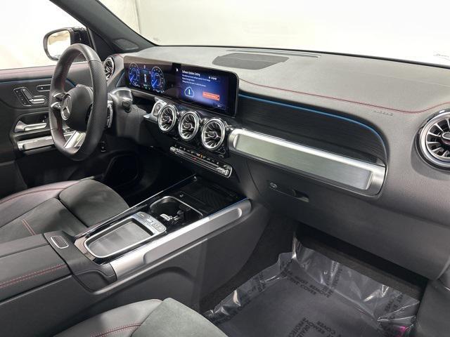 Photo of 2025 Polar White Mercedes-Benz EQB 300