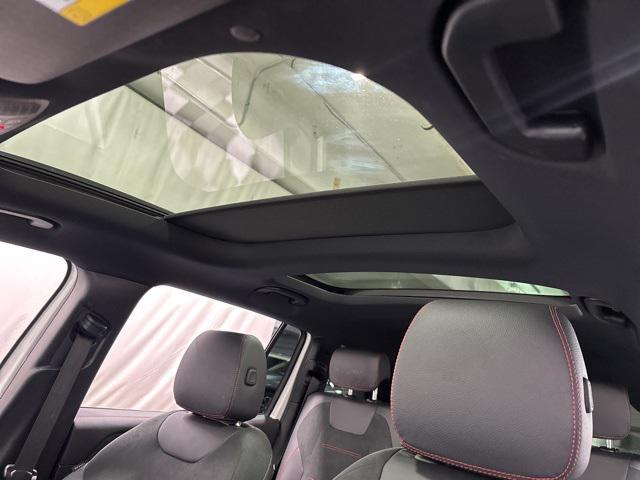 Photo of 2025 Polar White Mercedes-Benz EQB 300